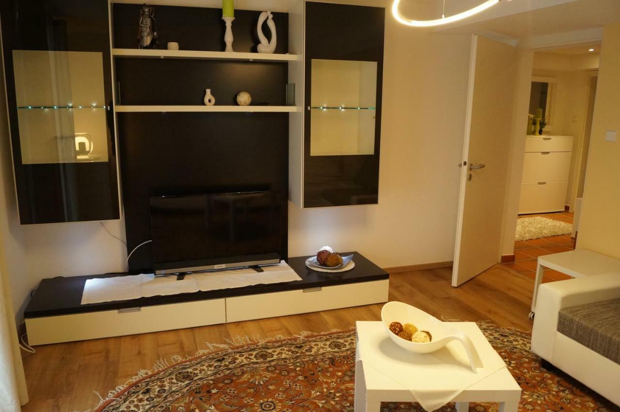 Traumhafte Ferienwohnung Mit Pool Steinen  Exterior photo